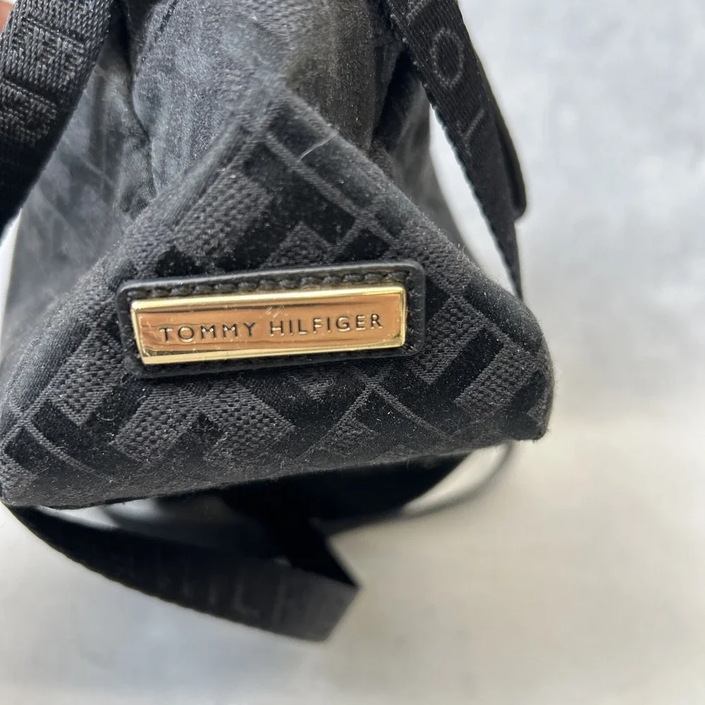 Tommy‎ Hilfiger Purse Crossbody Logo Black Canvas women's Shoulder bag Strap
